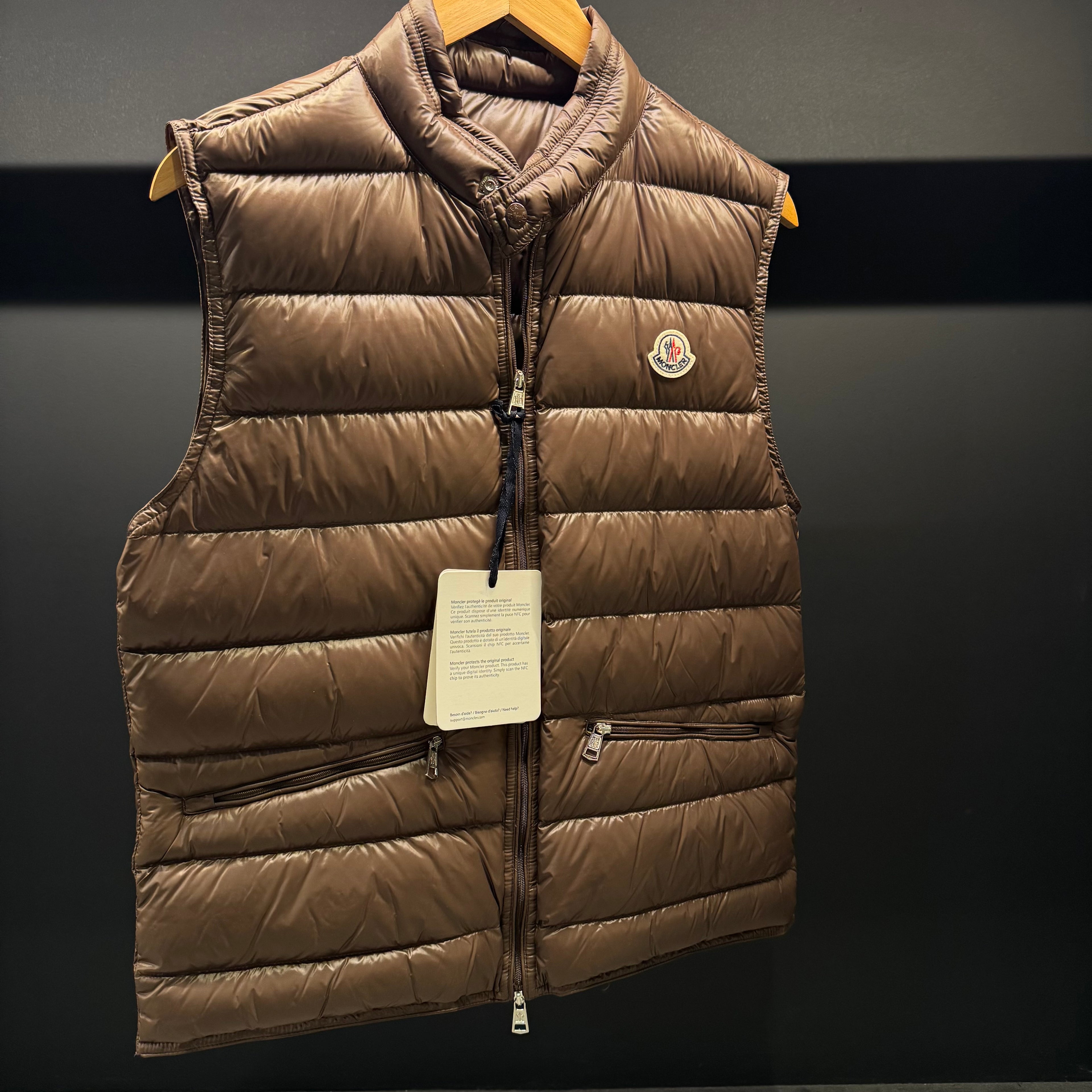 Moncler Gui gilet goose down